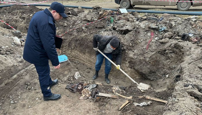   Überreste eines weiteren Kleinkindes in Massengrab in Chodschali gefunden  