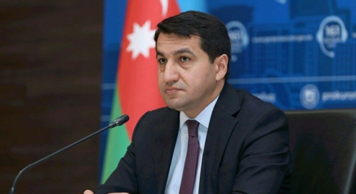   Hikmet Hadschiyev:  Aserbaidschan erwartet von Armenien eine Klärung seiner Gebietsansprüche 