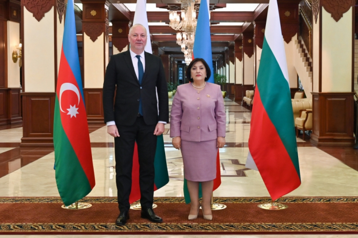  Presidenta de MiIlli Majlis de Azerbaiyán se reúne con el presidente de la Asamblea Nacional de Bulgaria 