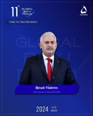   Ehemaliger türkischer Premierminister nimmt am XI. Globalen Baku-Forum teil  
