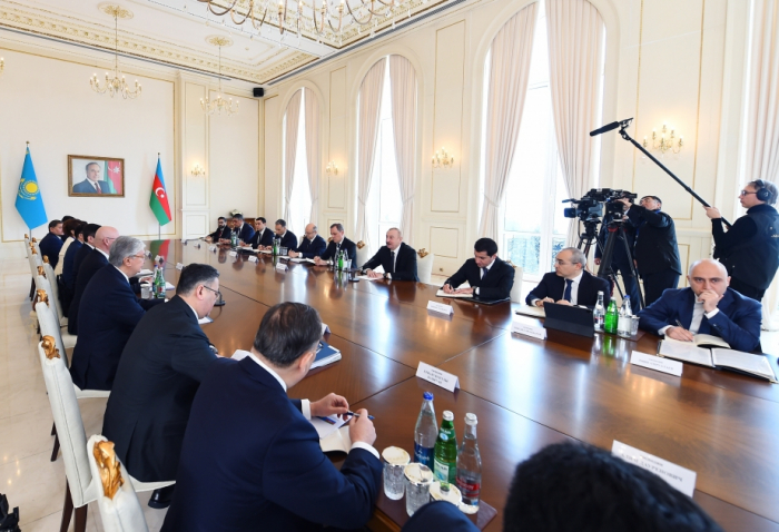     Präsident Aliyev:   Wir freuen uns über die Erfolge Kasachstans  