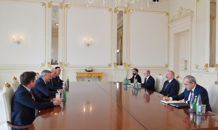   Präsident Ilham Aliyev empfängt den neu ernannten BP-Geschäftsführer  