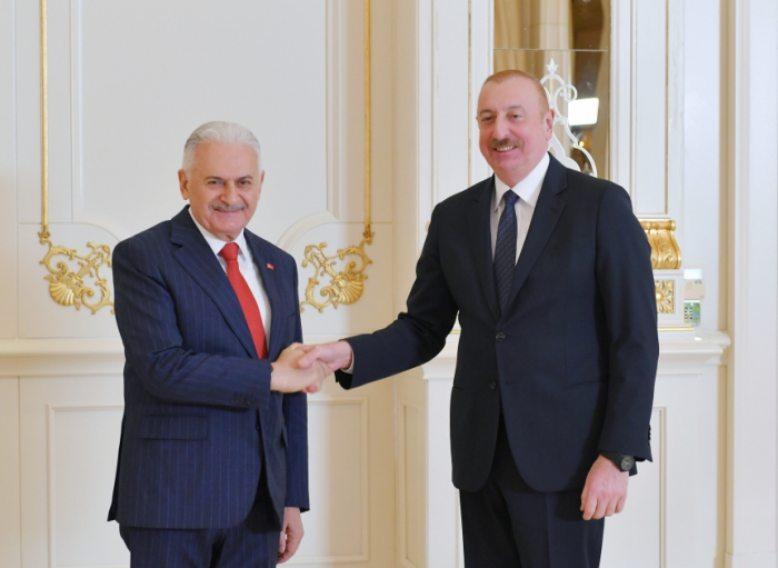   Le président azerbaïdjanais reçoit le président du Conseil des sages de l’Organisation des États turciques  
