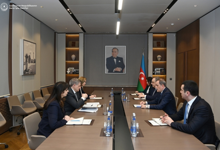   Außenminister Bayramov informiert den Untergeneralsekretär für Politik der Vereinten Nationen über die regionale Situation  