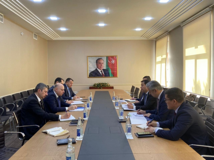   Aserbaidschan und Usbekistan begrüßen die Entwicklung der bilateralen Beziehungen  