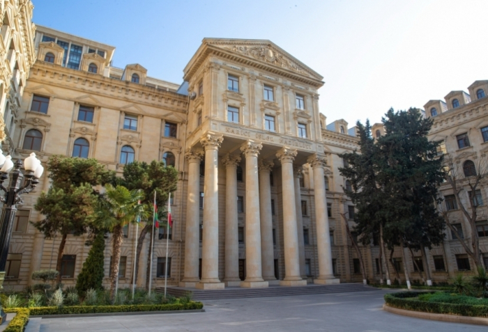 El Ministerio de Asuntos Exteriores de Azerbaiyán condena el ataque armado en Moscú 