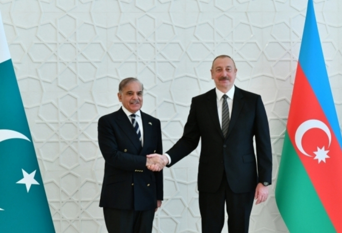  President Ilham Aliyev congratulates Shehbaz Sharif on his re-election as Pakistan