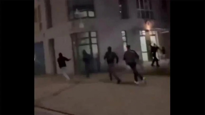   PKK terror group sympathizers in Germany attack Turkish Consulate building  