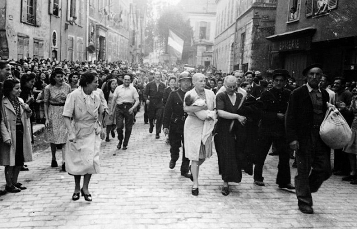       "Fransanın utanc ili"    - 1946-cı ildə fransızlar tarixə bu adla düşüb   