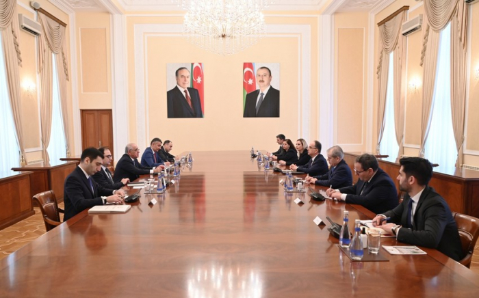   Ali Asadov traf sich mit dem Präsidenten Albaniens  