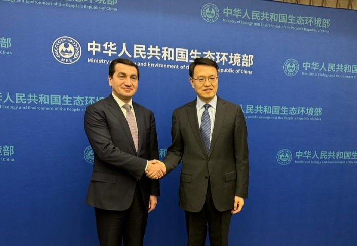   Hikmat Hajiyev  : "Azerbaiyán y China mantienen una relación amistosa tradicional" 