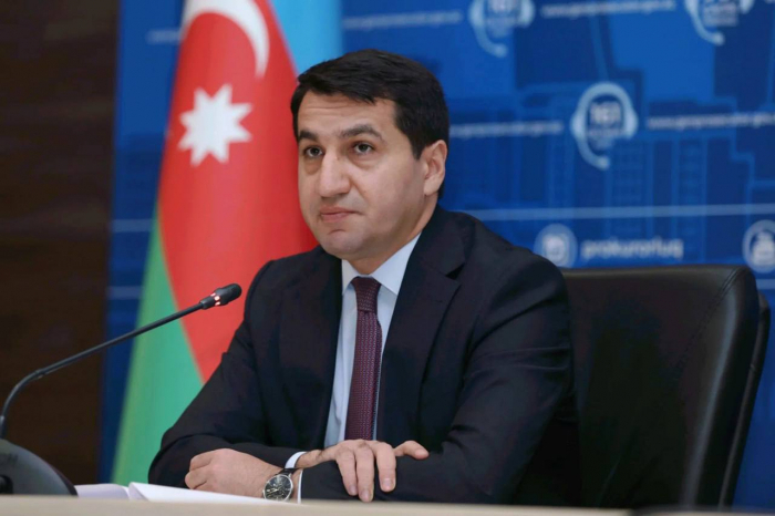  Hikmat Hajiyev: "El Corredor Medio impulsará las relaciones entre Azerbaiyán y China" 