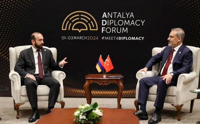   Außenminister der Türkei und Armeniens haben bestätigt, dass sie bereit sind, die Beziehungen vollständig zu normalisiere  