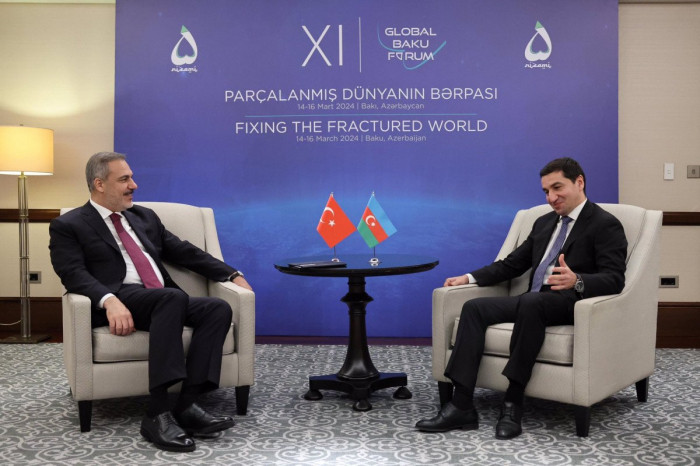   Azerbaijani presidential aide meets with Turkish FM  