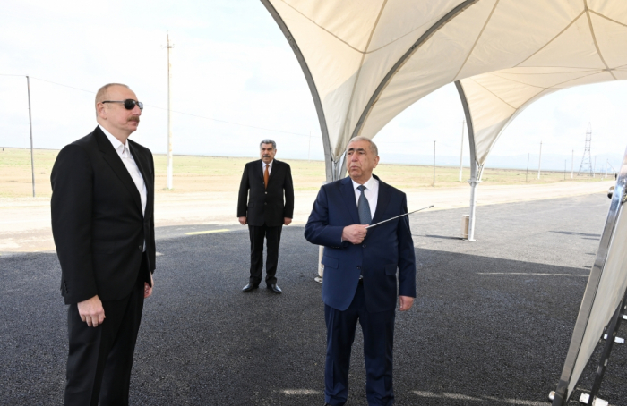  Präsident Ilham Aliyev besucht Hadschigabul 