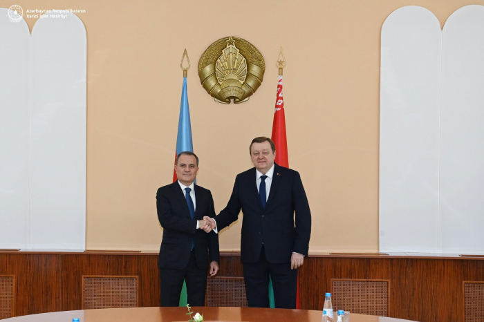   Les ministres des Affaires étrangères azerbaïdjanais et biélorusse se réunissent à Minsk  