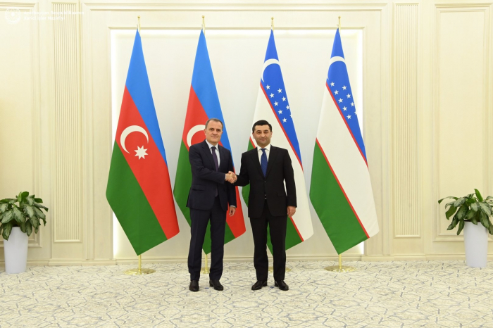   Azerbaijani and Uzbek FMs hold talks on expanding co-op   