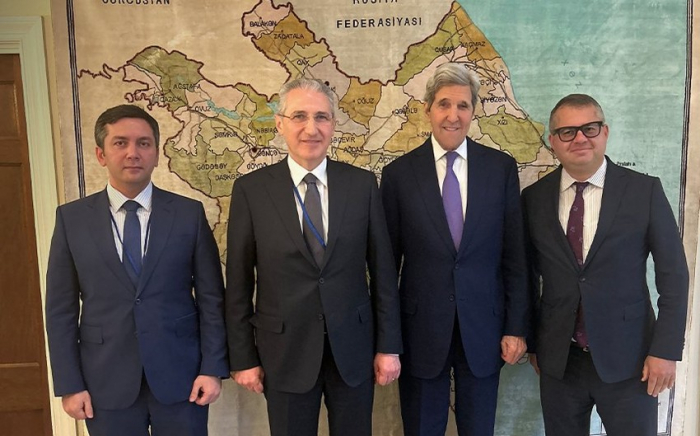  Mukhtar Babayev besprach mit John Kerry die Vorbereitungen für die COP29 