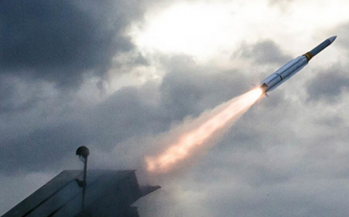  Israel hat eine Rakete auf iranische Anlage abgefeuert 