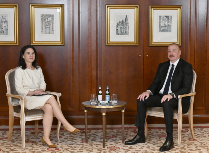  In Berlin begann ein Treffen zwischen dem Präsidenten Ilham Aliyev und der deutschen Außenministerin 