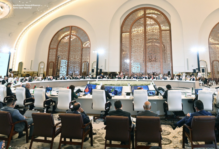   Aserbaidschanischer Außenminister äußert seine tiefe Besorgnis über die anhaltenden Spannungen im Nahen Osten  