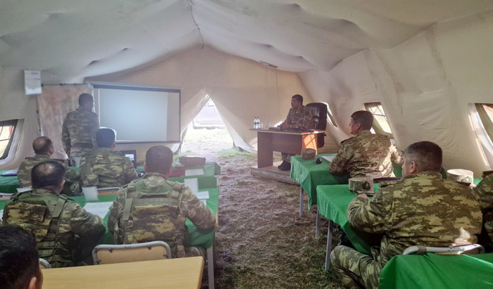 Azerbaijani army completes command-staff exercises
