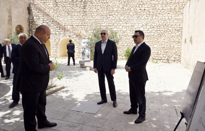   Los Presidentes de la República de Azerbaiyán y la República de Kirguistán recorren el Castillo de Shahbulag en Aghdam  
