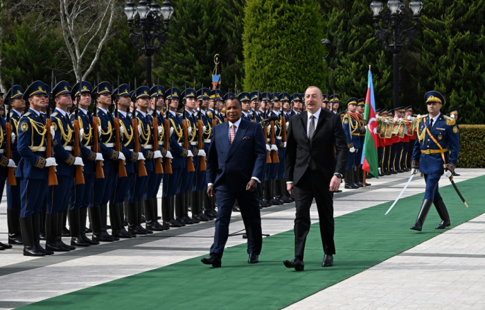  Ceremonia oficial de bienvenida al presidente congoleño se celebra en Bakú 