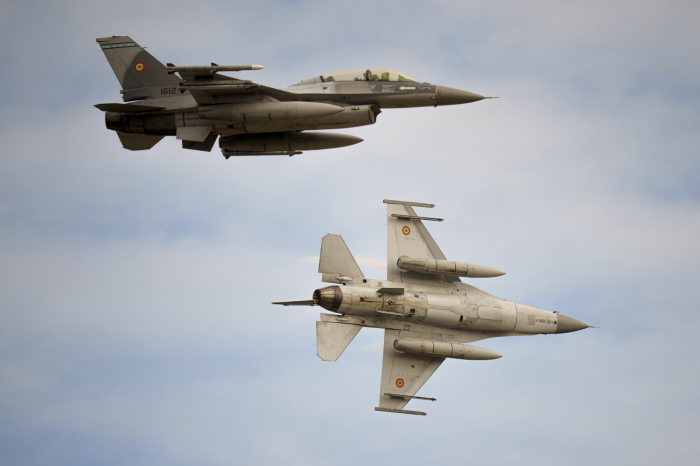    Şərqi Avropa nüvə silahı daşıya bilən “F-16” qəbul edəcək     
