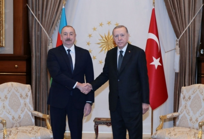   El Presidente de Türkiye llama por teléfono a su par de Azerbaiyán  