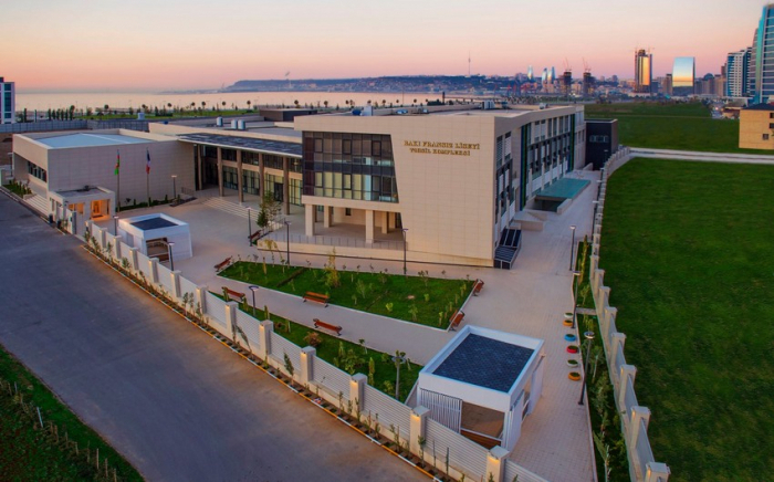  Le Lycée français de Bakou cesse ses activités 