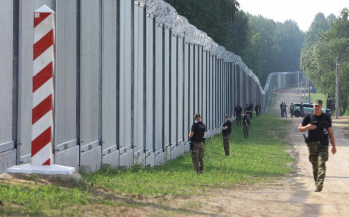 Poland to allocate over $370M to strengthen fence on Belarus border