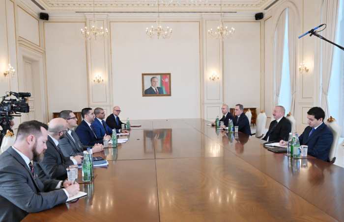  Le président Ilham Aliyev a reçu une délégation de l
