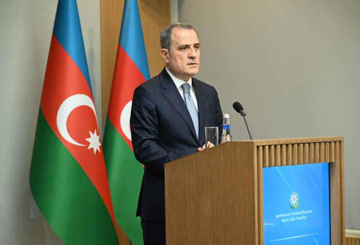  Canciller de Azerbaiyán: "Los intereses de la comunidad mundial no consisten en los intereses de Estados particulares" 