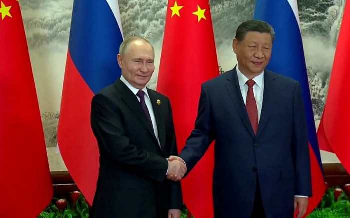  Russischer Präsident Wladimir Putin traf sich mit Xi Jinping 