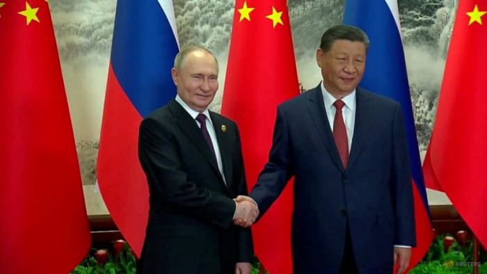 Chinese, Russian leaders hold talks in Beijing 