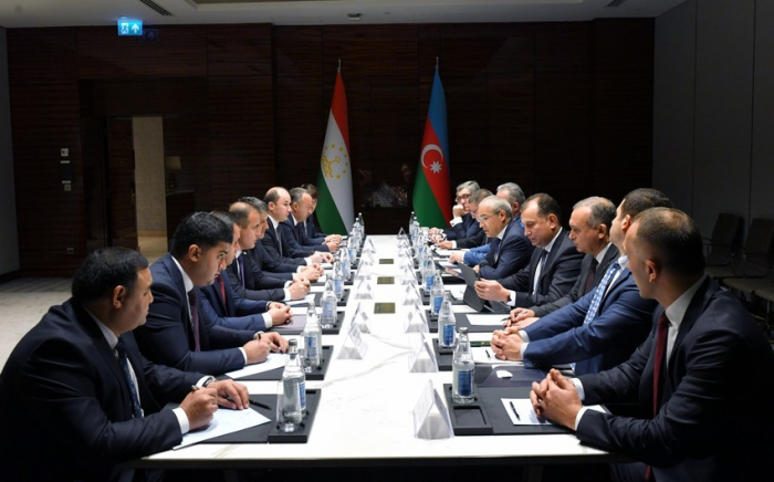 Azerbaijani, Tajik ministers explore opportunities to strengthen trade, economic ties