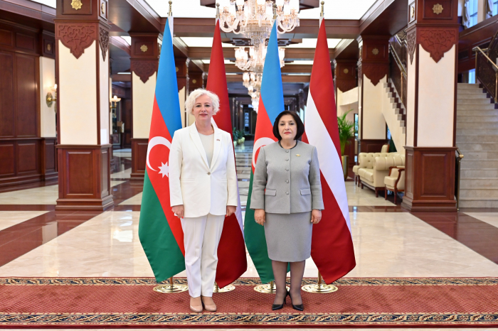 Millet padomes priekšsēdētāja Sahiba Gafarova tiekas ar Valsts prezidentu Saimaa