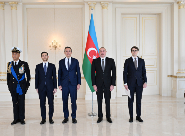  Le nouvel ambassadeur d’Italie en Azerbaïdjan remet ses lettres de créance au président azerbaïdjanais 