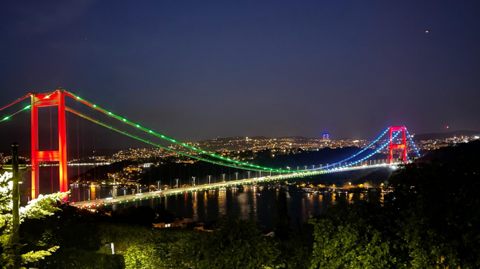 Istanbul bridges light up in colors of Azerbaijani flag -  PHOTO 