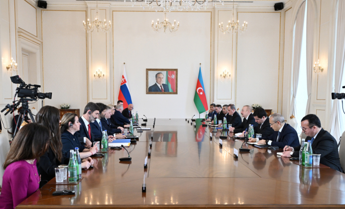   Comienza la reunión ampliada del Presidente de Azerbaiyán con el Primer Ministro de Eslovaquia  