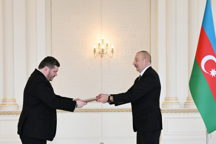  Le président Ilham Aliyev a reçu les lettres de créance du nouvel ambassadeur d