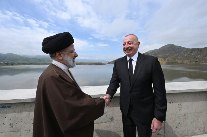   Ilham Aliyev se reúne con Ebrahim Raisi en la frontera entre Azerbaiyán e Irán  