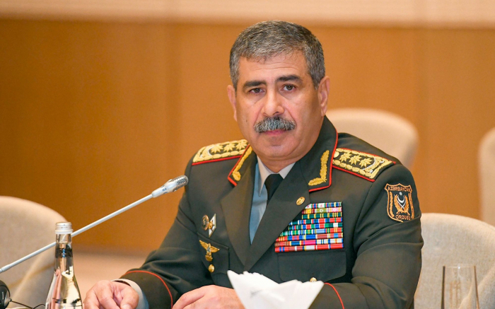   Ministro de Defensa de Azerbaiyán parte rumbo a Türkiye  