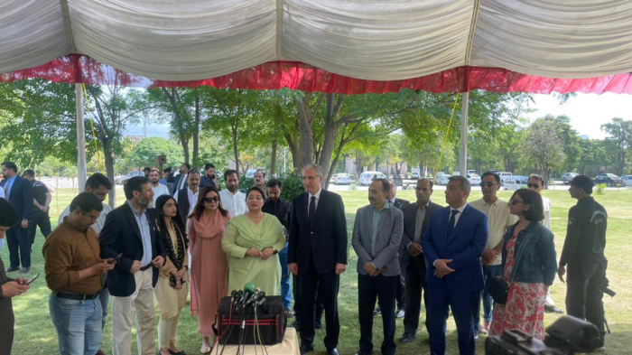 El Presidente de la COP29 visitó el Parque Azerbaiyán en Islamabad
