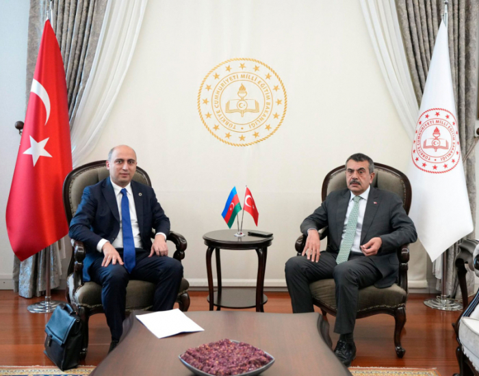 Azerbaiyán y Türkiye discuten la cooperación educativa