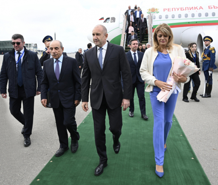   El Presidente búlgaro llega en visita oficial a Azerbaiyán  