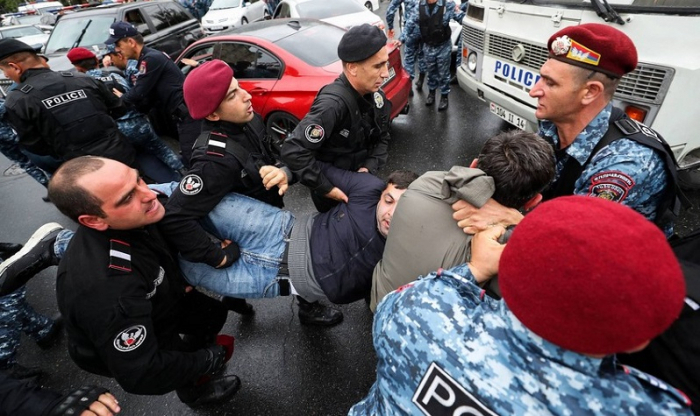 Armenian police detain 240 protesters demanding PM Pashinyan