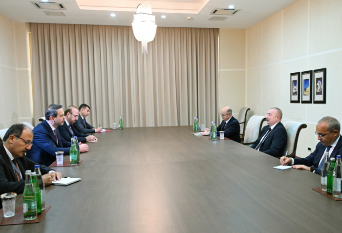  Le président azerbaïdjanais reçoit le ministre turc de l