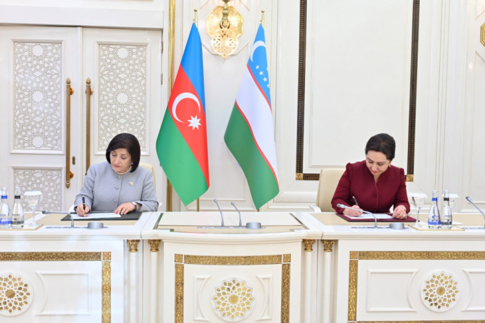 Se firma la hoja de ruta sobre el desarrollo de la cooperación entre los Parlamentos de Azerbaiyán y Uzbekistán